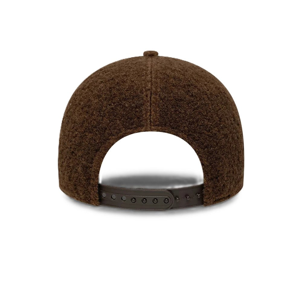 NEW ERA € 32,00 60915754 9FORTY WINTER-BRW/IVO
